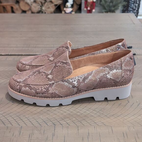 Vionic Kensley Brown Snake Print Loafers Sz 11 NWOT - Picture 3 of 11